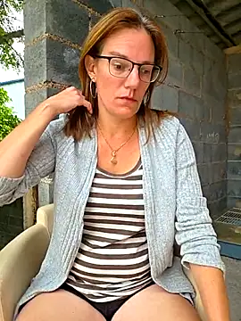 Snapshot of SpiceLea chatting on 4, 6, 2026 SpiceLea online show from 4, 6, 2026