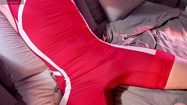 Snapshot of tailer_ chatting on 25, 9, 2025 tailer online show from 25, 9, 2025