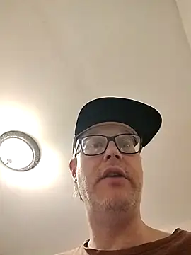 Snapshot of DARemo42O chatting on 6, 1, 2025 DARemo42O online show from 6, 1, 2025