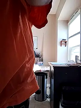 Snapshot of DARemo42O chatting on 24, 10, 2025 DARemo42O online show from 24, 10, 2025