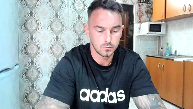 Snapshot of Jonmusclemaster chatting on 8, 8, 2026 Jonmusclemaster online show from 8, 8, 2026