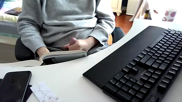 Snapshot of big-pig chatting on 28, 2, 2025 big-pig online show from 28, 2, 2025