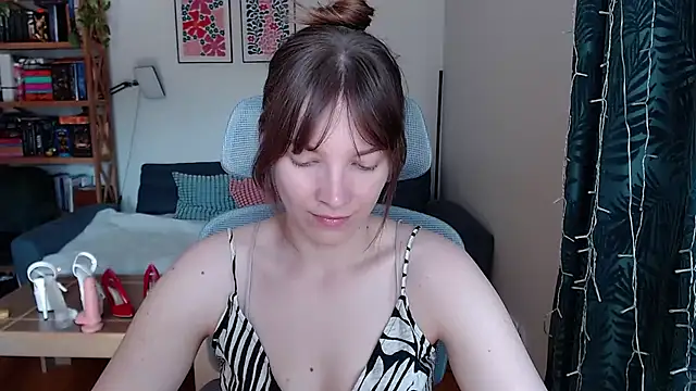 kenzie x online show from 25, 6, 2026