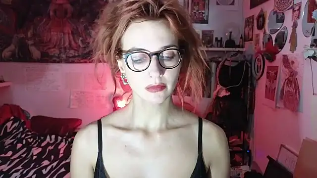 Snapshot of TatianaRomanov chatting on 4, 7, 2026 TatianaRomanov online show from 4, 7, 2026