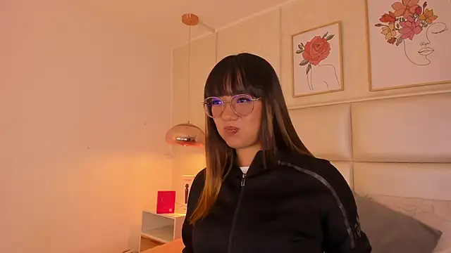 Aily Yozuko online show from 19, 3, 2026