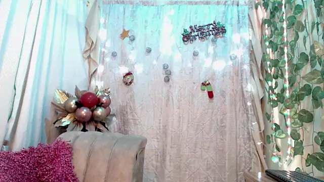 Snapshot of nicollejordan1 chatting on 14, 12, 2024 nicollejordan1 online show from 14, 12, 2024