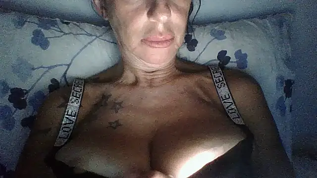Snapshot of MarikaMilff chatting on 1, 8, 2026 MarikaMilff online show from 1, 8, 2026