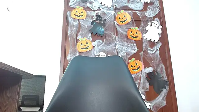 Snapshot of Darliin_G chatting on 24, 10, 2025 Darliin G online show from 24, 10, 2025