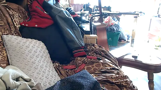 tongueispowerr6d9 online show from 31, 12, 2024