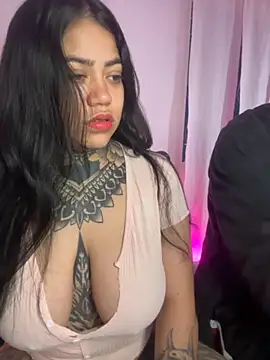 Snapshot of aliensexy chatting on 12, 10, 2025 aliensexy online show from 12, 10, 2025