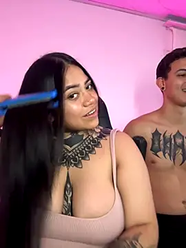 Snapshot of aliensexy chatting on 18, 10, 2025 aliensexy online show from 18, 10, 2025