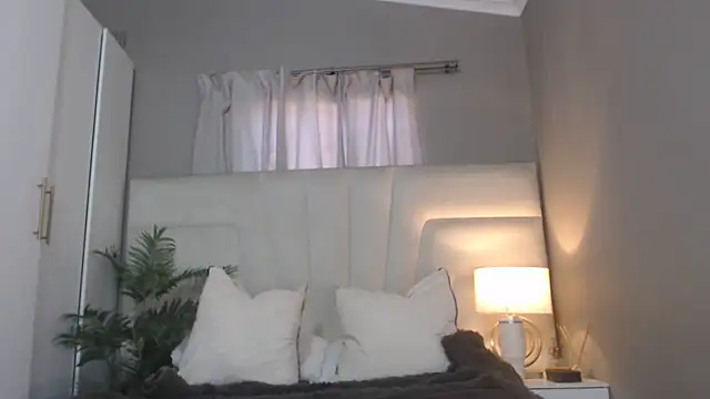Snapshot of naughtyblackdolie chatting on 3, 7, 2026 naughtyblackdolie online show from 3, 7, 2026