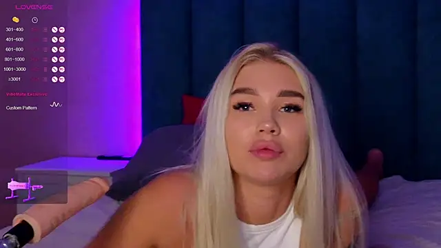 DreamPussyy online show from 17, 2, 2025