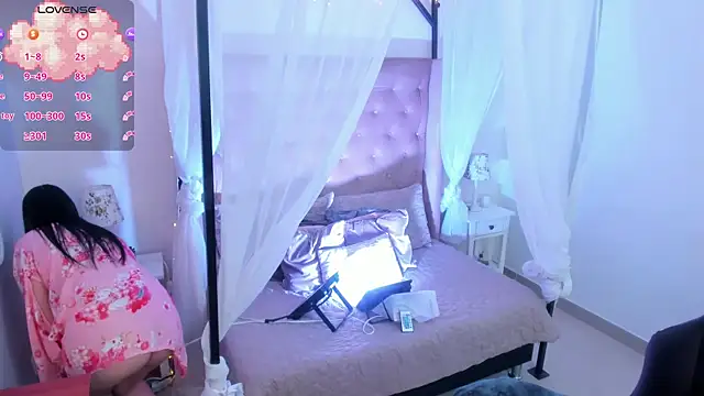 Hanna  Becker  online show from 27, 9, 2025