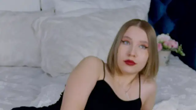 LiliLinn online show from 27, 2, 2025