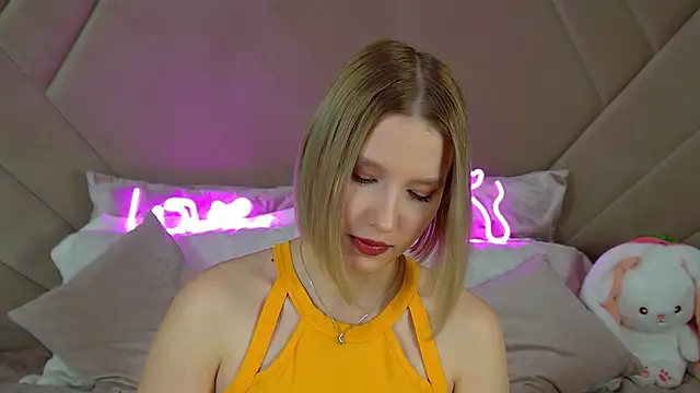 LiliLinn online show from 11, 3, 2025