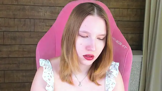 LiliLinn online show from 12, 6, 2026