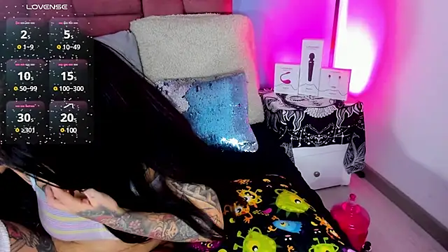 NinaInk online show from 20, 2, 2025