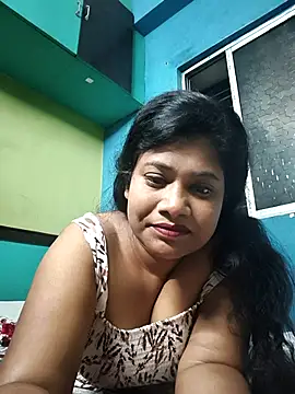 Snapshot of sexy_roma chatting on 2, 4, 2026 sexy roma online show from 2, 4, 2026
