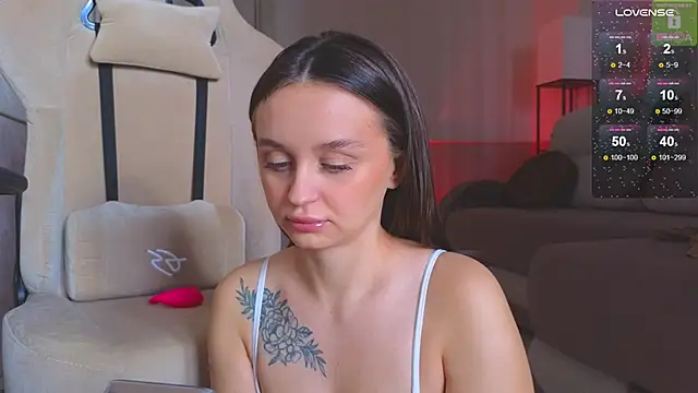 Katy perry  online show from 28, 11, 2025