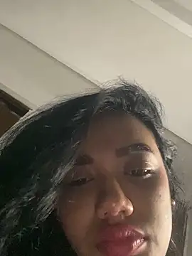 Snapshot of ElaEndez_ chatting on 19, 12, 2025 ElaEndez online show from 19, 12, 2025