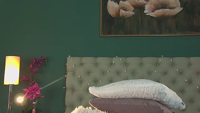 Snapshot of AlicePirs chatting on 8, 1, 2025 AlicePirs online show from 8, 1, 2025