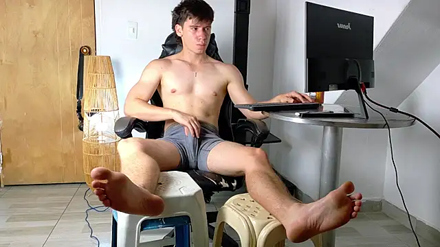 Snapshot of harry_greg21 chatting on 26, 6, 2026 harry greg21 online show from 26, 6, 2026
