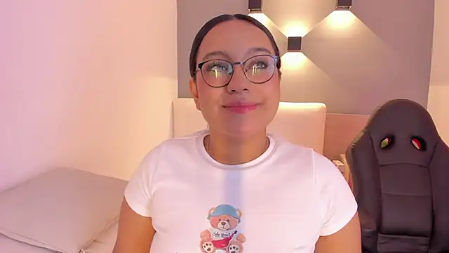 ellamontoya online show from 5, 1, 2025