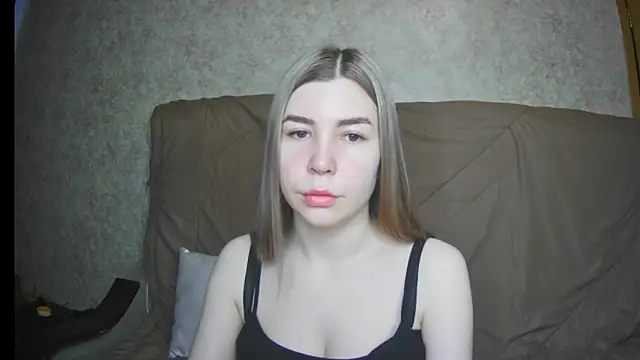 Snapshot of ElllaNuar chatting on 12, 3, 2025 ElllaNuar online show from 12, 3, 2025