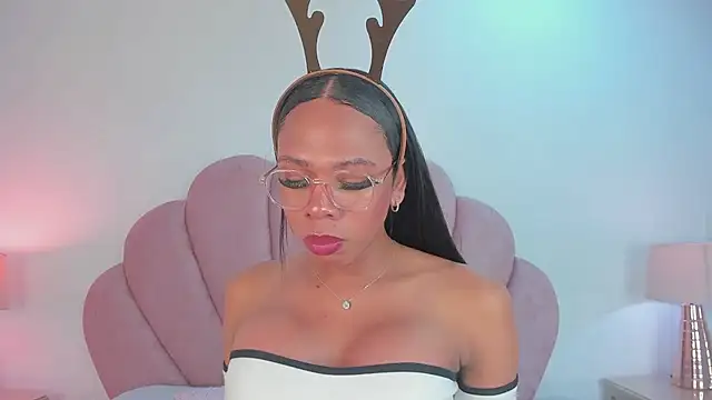 Snapshot of Nicole_Paradise chatting on 20, 12, 2024 Nicole Paradise online show from 20, 12, 2024