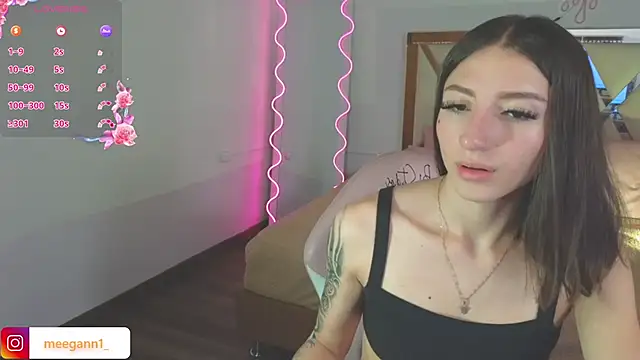 Snapshot of meggan_tay chatting on 1, 2, 2025 meggan tay online show from 1, 2, 2025