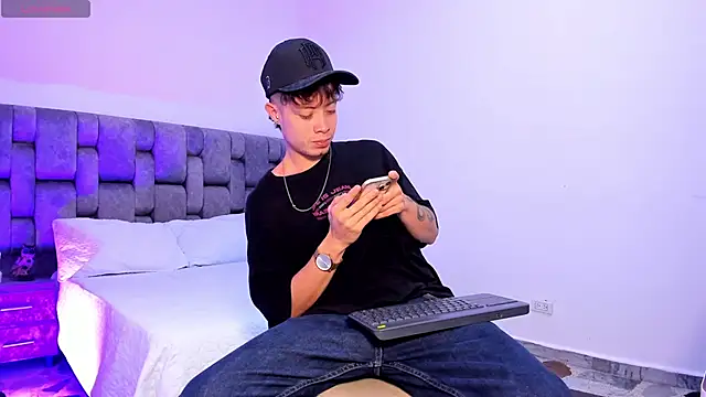 MarcusCollinss  online show from 28, 12, 2024