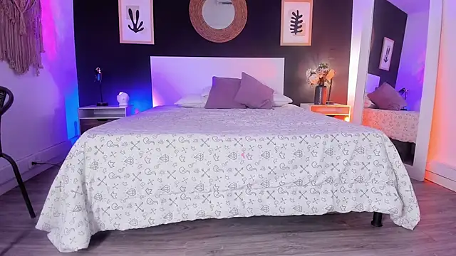 VioletPaket online show from 14, 11, 2025