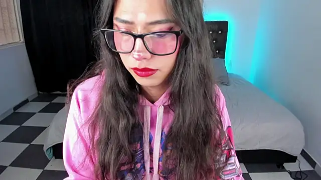Snapshot of paula_kawaiifu_ chatting on 8, 3, 2025 paula kawaiifu online show from 8, 3, 2025