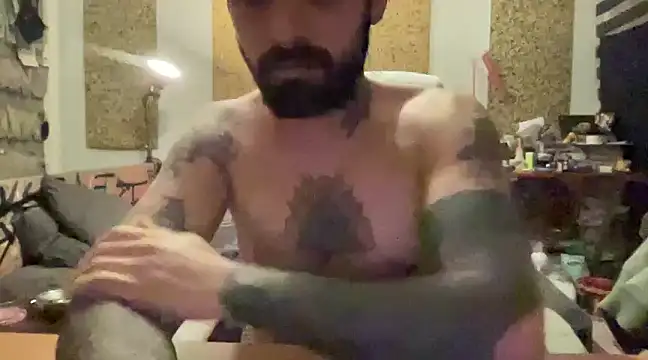 Snapshot of kameray12 chatting on 26, 2, 2025 kameray12 online show from 26, 2, 2025