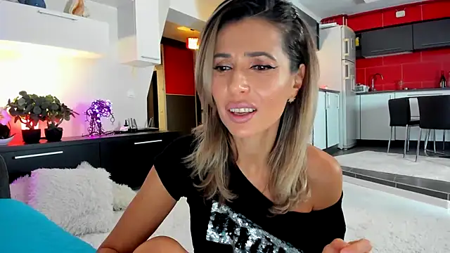 Snapshot of MissSmiley26 chatting on 13, 12, 2024 MissSmiley26 online show from 13, 12, 2024