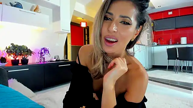 Snapshot of MissSmiley26 chatting on 1, 2, 2025 MissSmiley26 online show from 1, 2, 2025