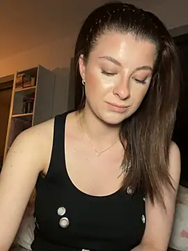 Mia-Minou online show from 15, 4, 2026