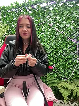 Snapshot of Isabella_21x chatting on 10, 1, 2025 Isabella 21x online show from 10, 1, 2025