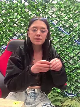 Snapshot of Isabella_21x chatting on 13, 1, 2025 Isabella 21x online show from 13, 1, 2025