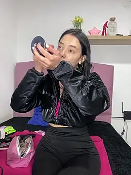 Snapshot of Isabella_21x chatting on 1, 3, 2025 Isabella 21x online show from 1, 3, 2025