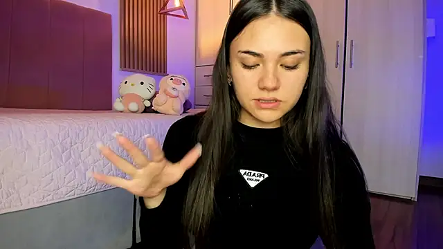 mia nevaeh online show from 20, 11, 2025