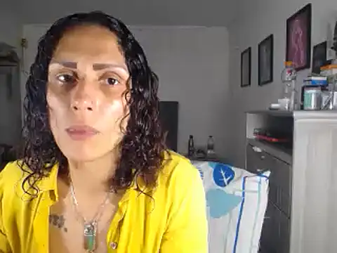 Snapshot of Corina_hot chatting on 8, 1, 2025 Corina hot online show from 8, 1, 2025