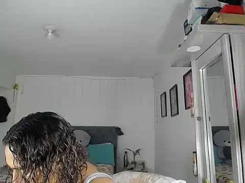 Snapshot of Corina_hot chatting on 14, 10, 2025 Corina hot online show from 14, 10, 2025