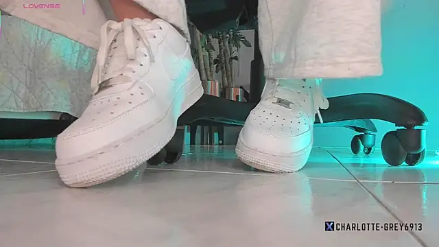 charlotte  grey online show from 13, 1, 2026