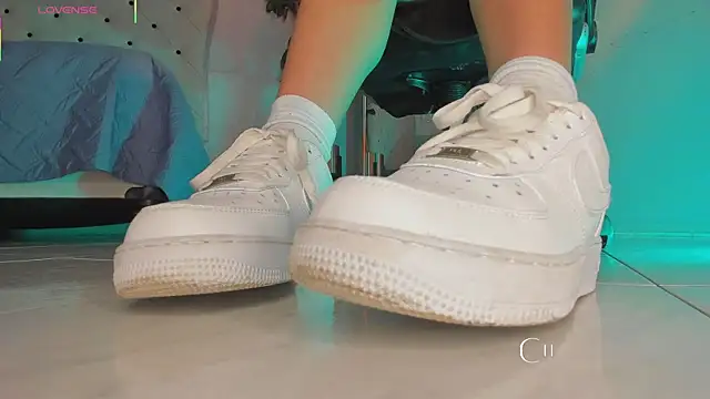 charlotte  grey online show from 15, 1, 2026