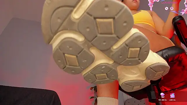 charlotte  grey online show from 1, 4, 2026