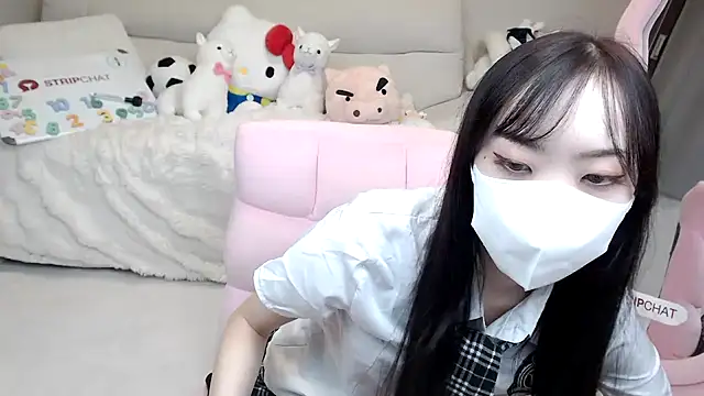 momo room online show from 16, 10, 2025