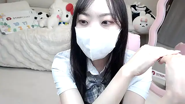 momo room online show from 17, 10, 2025