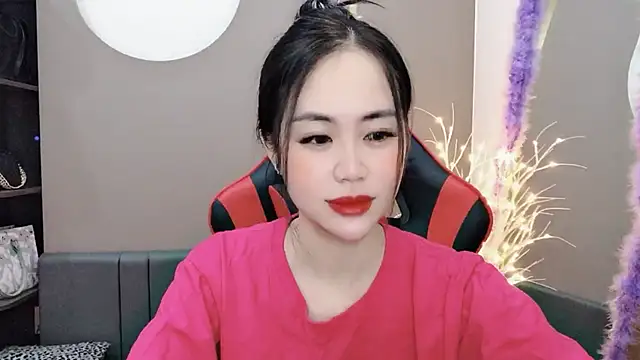 Snapshot of witch-39 chatting on 4, 1, 2025 witch-39 online show from 4, 1, 2025